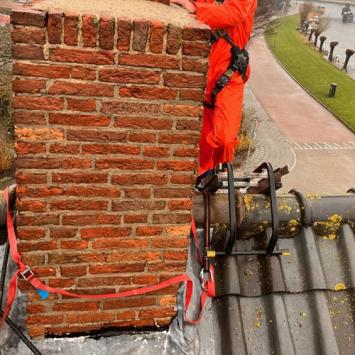 Schoorsteen herstel en renovatie woning Broek op Langedijk februari 2024