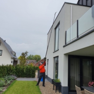 Bestrijding spinnen en glasbewassing woning particulier Heerhugowaard Juni 2020