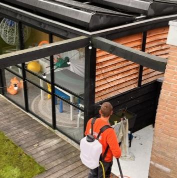Spinnenbestrijding woningen Hensbroek, Oudkarspel en Ursem September 2023