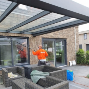 Spinnenbestrijding en glasbewassing woning particulier Alkmaar Juni 2020