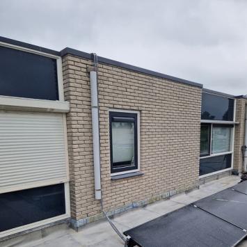 Reinigen en deels renoveren gevel woning Oostertocht Heerhugowaard Juni 2023