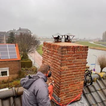 Schoorsteen herstel en renovatie woning Broek op Langedijk februari 2024