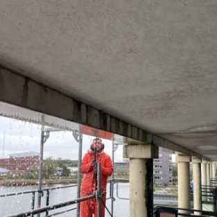 Reiniging buitenzijde appartementencomplex VvE Alkmaar Vroonermeer November 2022