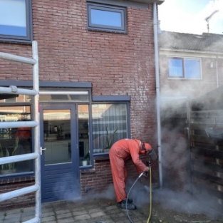 Voegwerk vervangen, gevel schoonmaken & dakgoten reinigen Heerhugowaard Oktober 2022