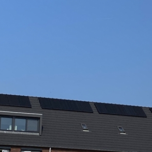 Reiniging zonnepanelen in opdracht van de BAM groep Zoetermeer September 2021