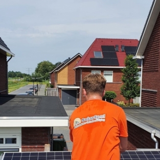 Zonnepanelen schoonmaken en onderhouden woning Obdam Augustus 2020